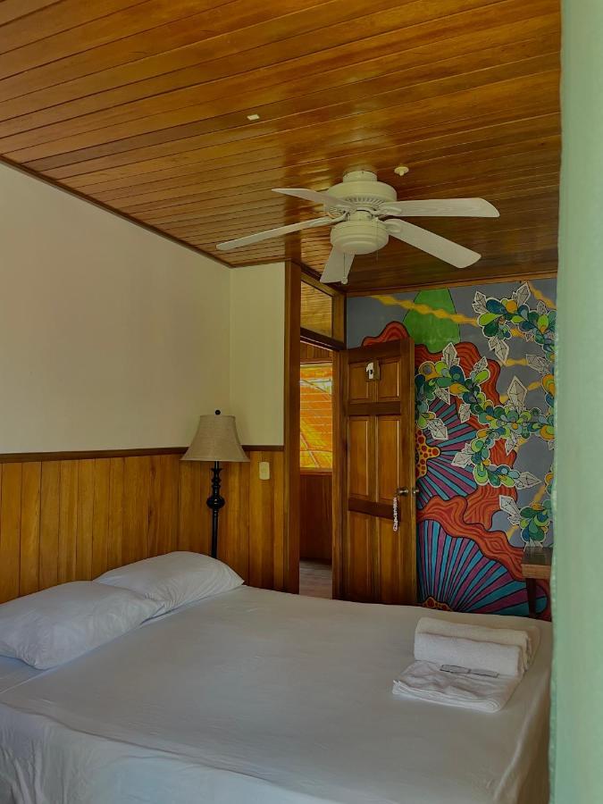 Hotel Casa Nostra Lívingston Exterior foto